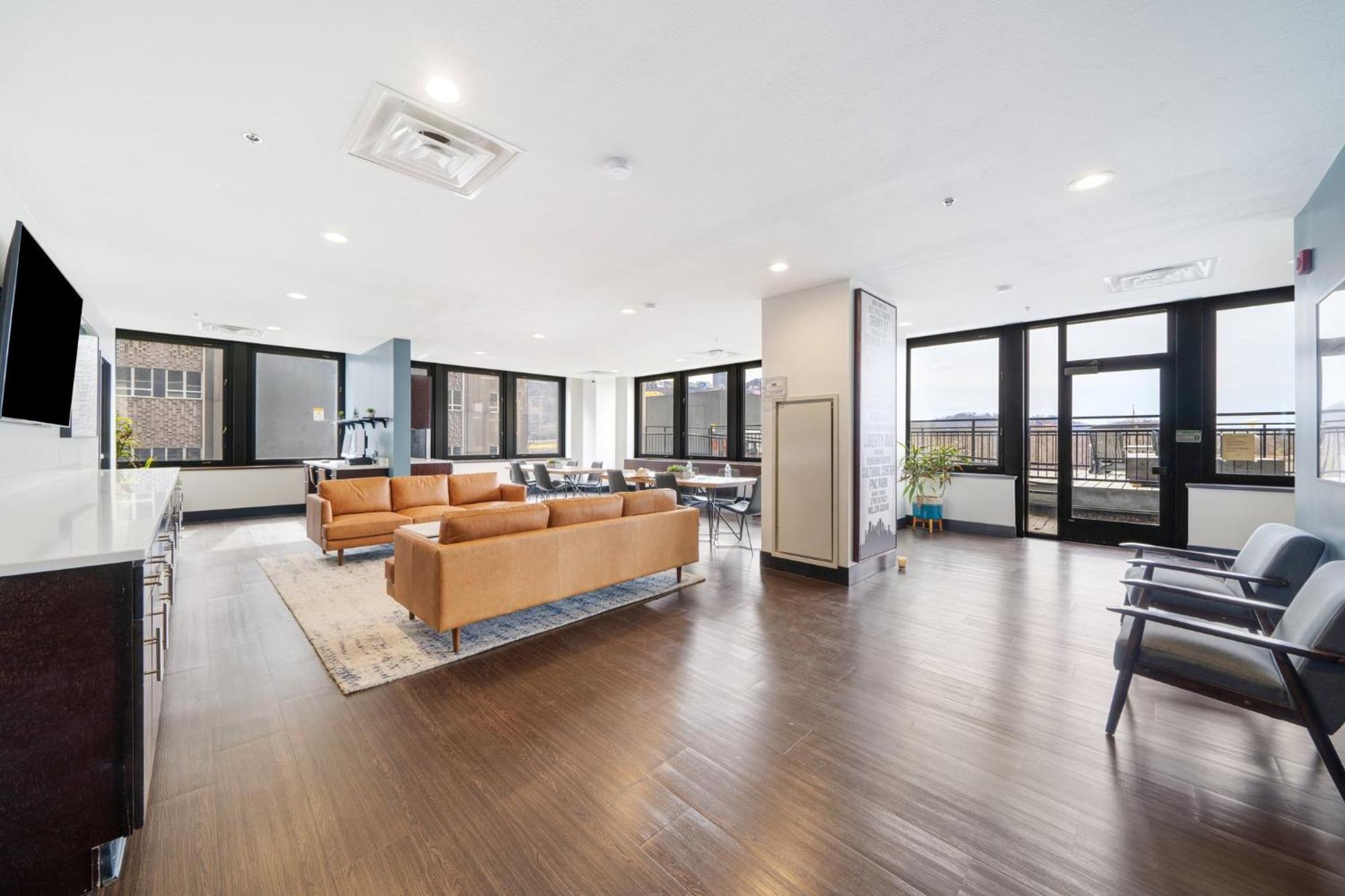 Sweeping Stadium Views Wonderfully Located 24-7 Parking Gym Lounge 피츠버그 외부 사진